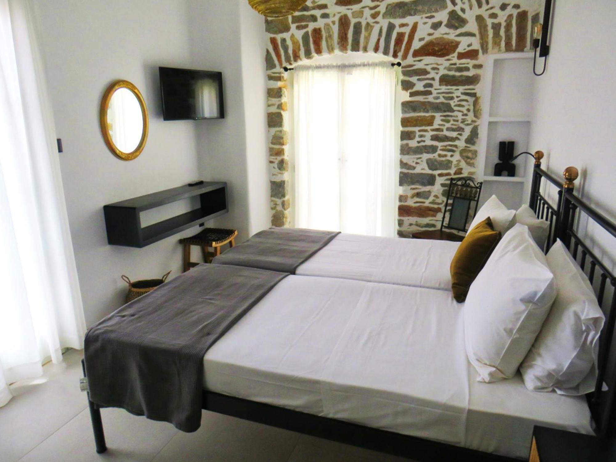 Axilleion Boutique Hotel Ermoupoli Bagian luar foto