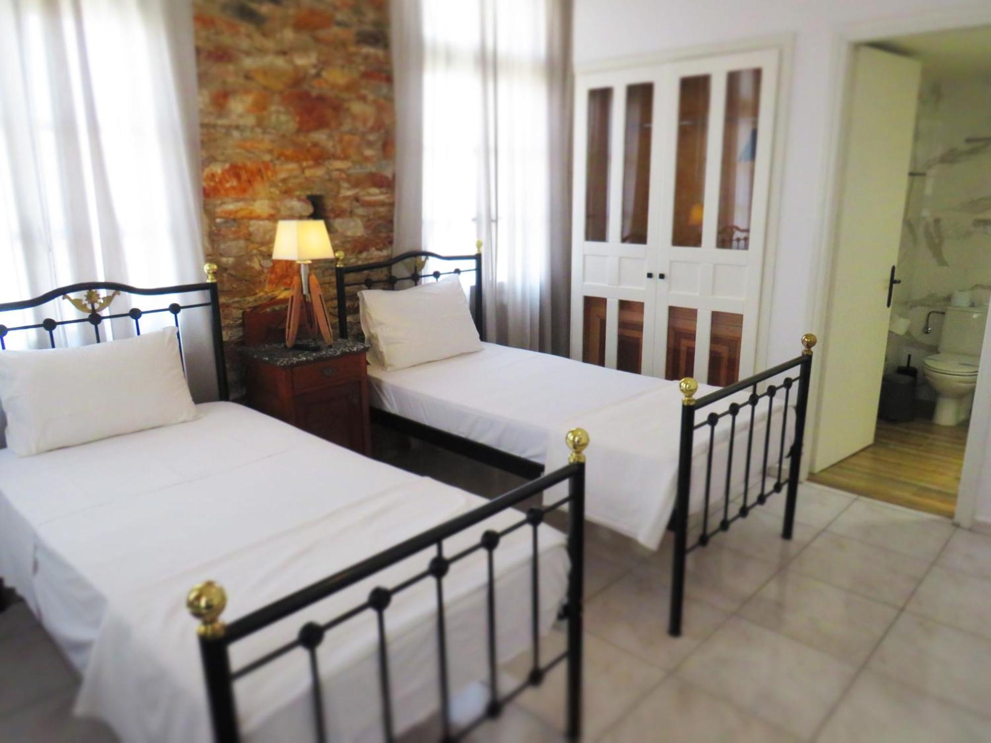 Axilleion Boutique Hotel Ermoupoli Bagian luar foto