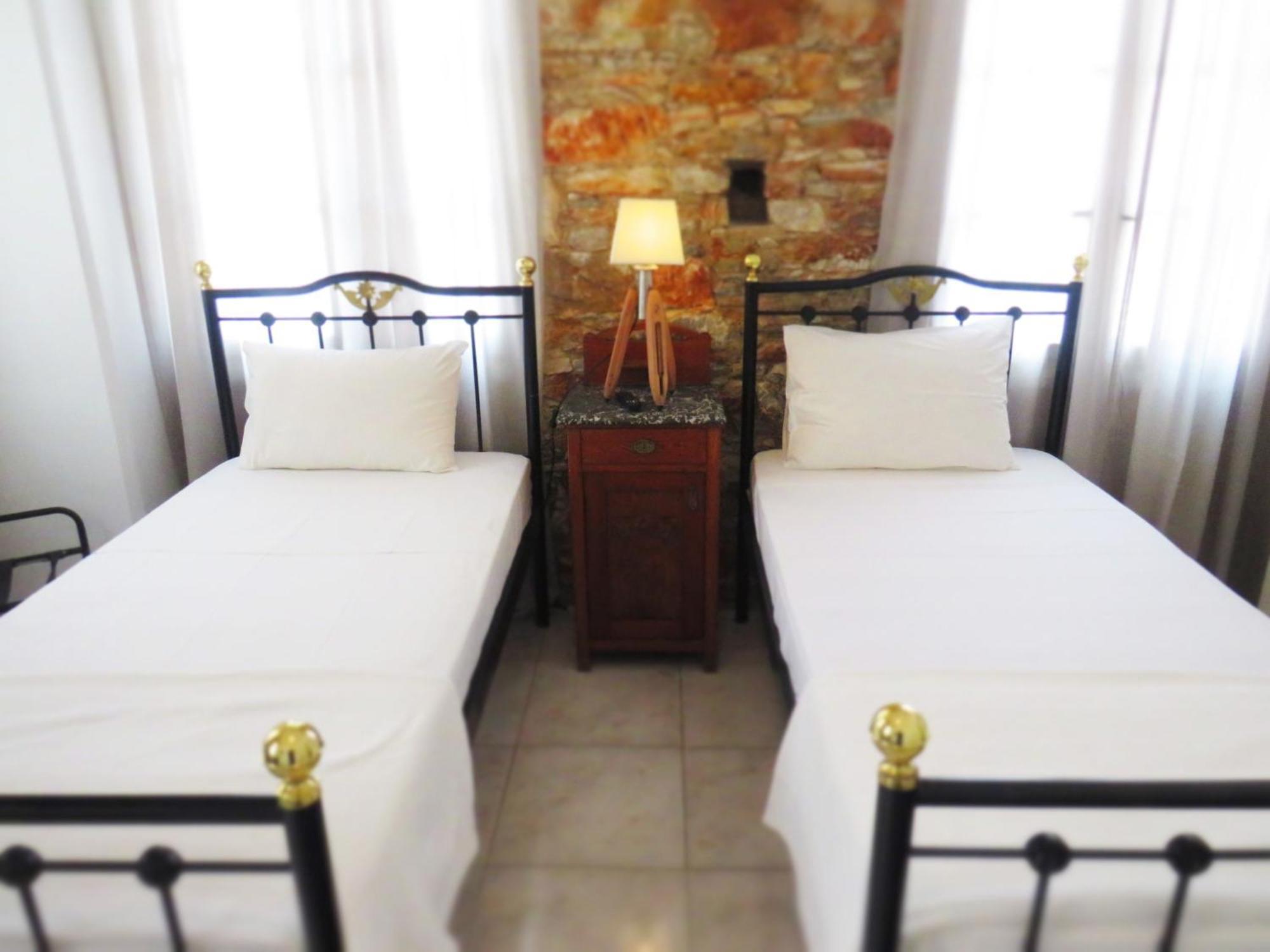 Axilleion Boutique Hotel Ermoupoli Bagian luar foto