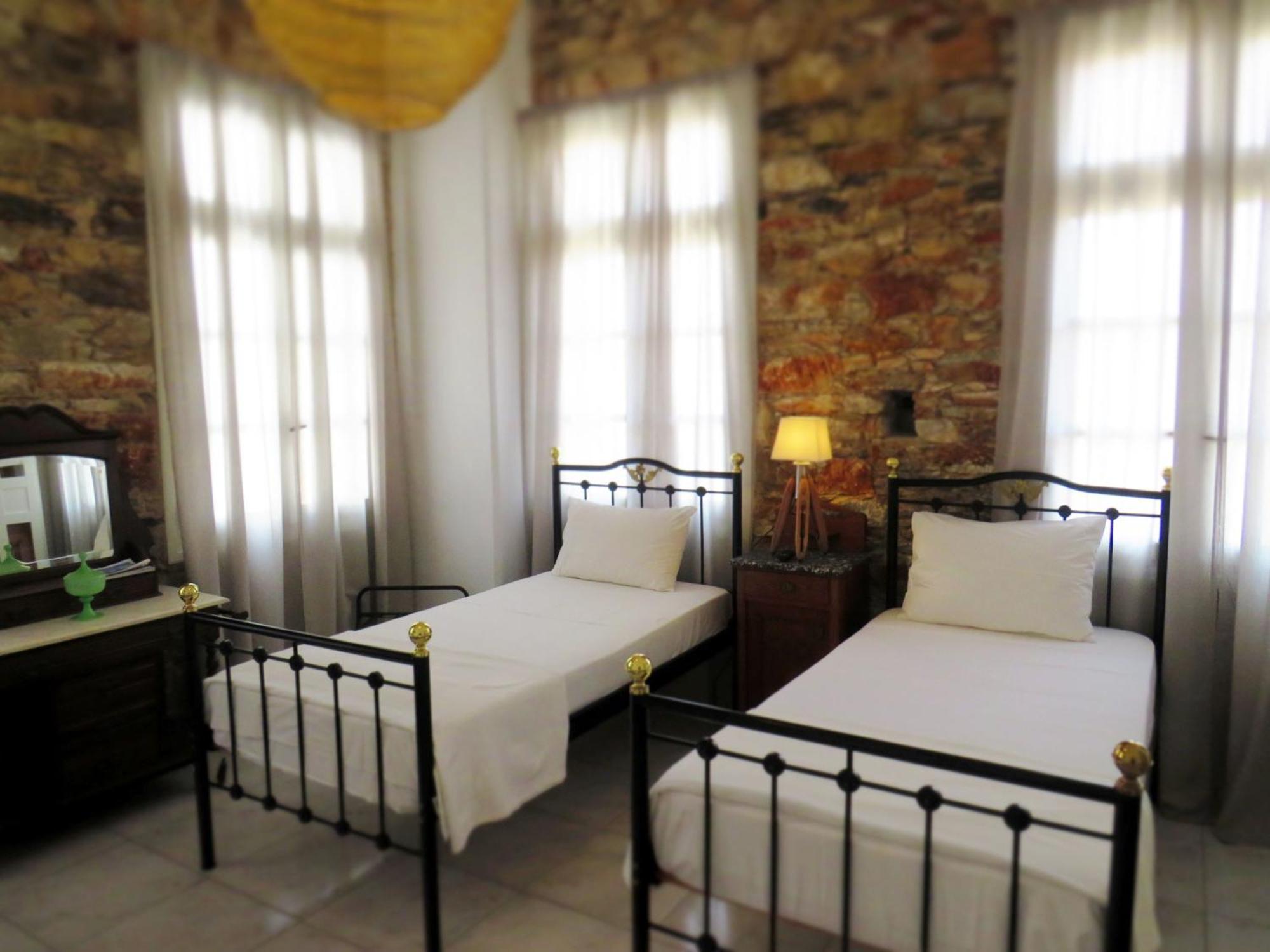Axilleion Boutique Hotel Ermoupoli Bagian luar foto