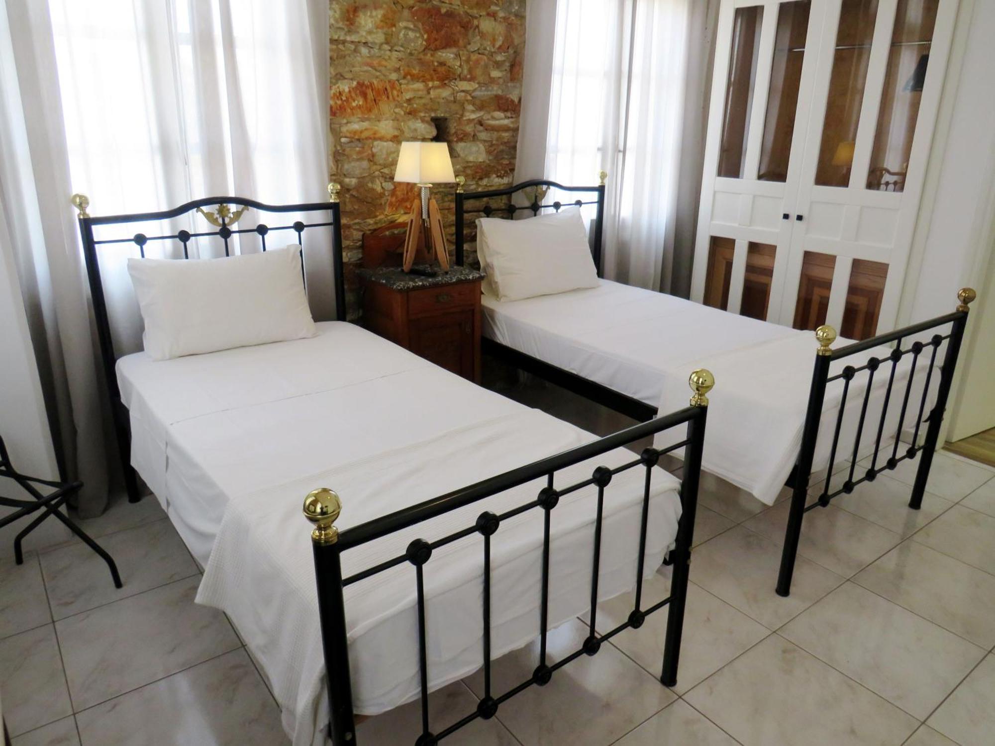 Axilleion Boutique Hotel Ermoupoli Bagian luar foto